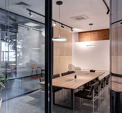 MEETING ROOM